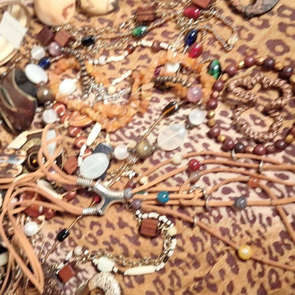 Huge Lot Browns Ambers Wood Boho Style Jewelry Hippie Whimsigoth Animal Print 27 - Picture 6 of 12